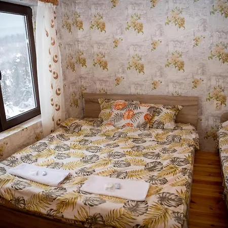 Къща За Гости Захир *