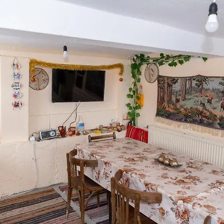 Къща За Гости Захир Holiday home *